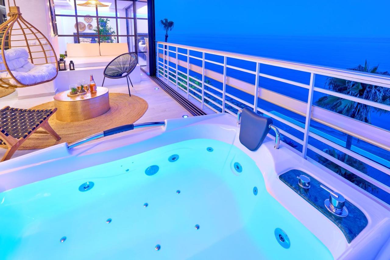 Savanna Beach. Amazing Apartment With Jacuzzi 토레몰리노스 외부 사진